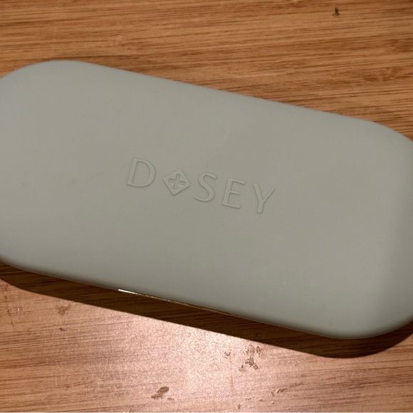 Dosey Seven Day Pill Compact in Sage Color NWOT - Picture 2 of 7